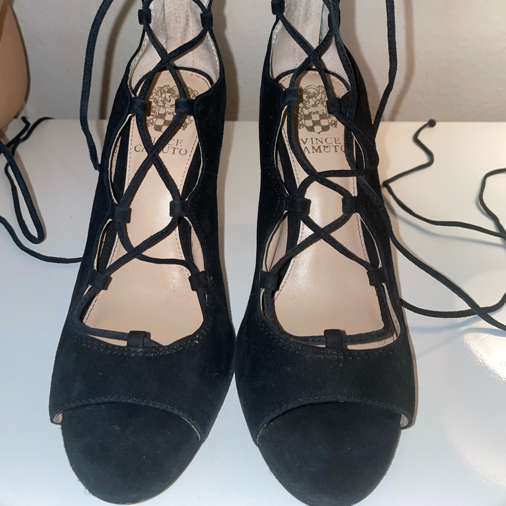 Vince camuto Black strapy heels